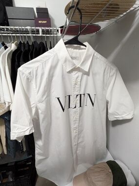 Valentino White VLTN Logo Short-Sleeve Button-Down Shirt